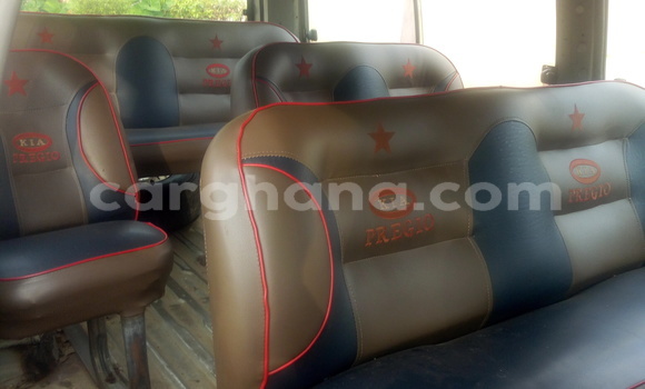 Ra Àlòkù Kia Pregio Alawọ ewe Ọkọ̀ in Kumasi ni Ashanti