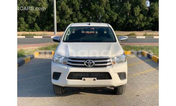 Ra Imported Toyota Hilux funfun Ọkọ̀ in Import - Dubai ni Ashanti Ra Imported Toyota Hilux funfun Ọkọ̀ in Import - Dubai ni Ashanti