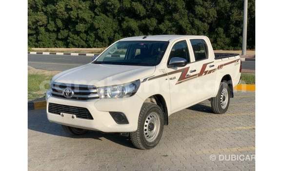 Ra Imported Toyota Hilux funfun Ọkọ̀ in Import - Dubai ni Ashanti Ra Imported Toyota Hilux funfun Ọkọ̀ in Import - Dubai ni Ashanti