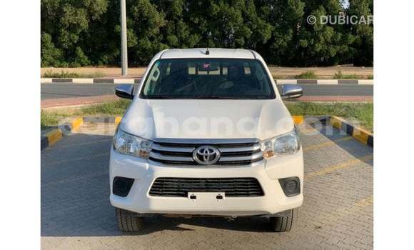 Sayi Imported Toyota Hilux White Mota in Import - Dubai a Ashanti Sayi Imported Toyota Hilux White Mota in Import - Dubai a Ashanti
