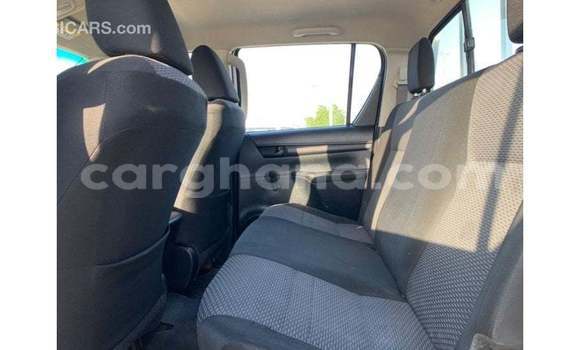 Sayi Imported Toyota Hilux White Mota in Import - Dubai a Ashanti Sayi Imported Toyota Hilux White Mota in Import - Dubai a Ashanti