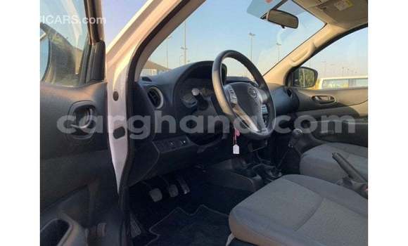 Buy Import Nissan Navara White Car in Import - Dubai in Ashanti Buy Import Nissan Navara White Car in Import - Dubai in Ashanti