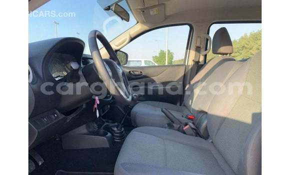 Buy Import Nissan Navara White Car in Import - Dubai in Ashanti Buy Import Nissan Navara White Car in Import - Dubai in Ashanti