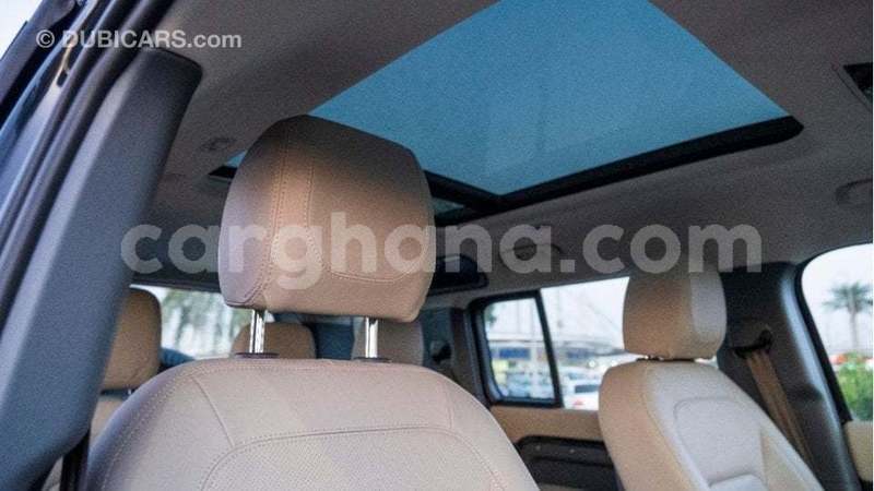 Big with watermark land rover defender ashanti import dubai 53351