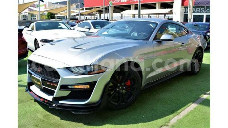 Big with watermark ford mustang ashanti import dubai 53352