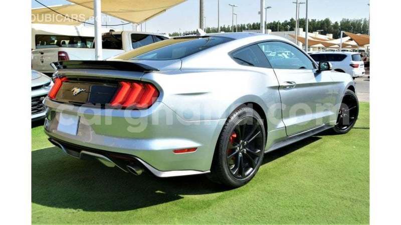 Big with watermark ford mustang ashanti import dubai 53352