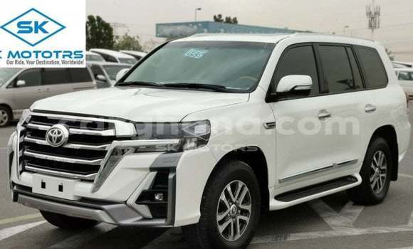 Ra Imported Toyota Land Cruiser funfun Ọkọ̀ in Import - Dubai ni Ashanti Ra Imported Toyota Land Cruiser funfun Ọkọ̀ in Import - Dubai ni Ashanti