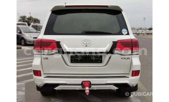 Ra Imported Toyota Land Cruiser funfun Ọkọ̀ in Import - Dubai ni Ashanti Ra Imported Toyota Land Cruiser funfun Ọkọ̀ in Import - Dubai ni Ashanti