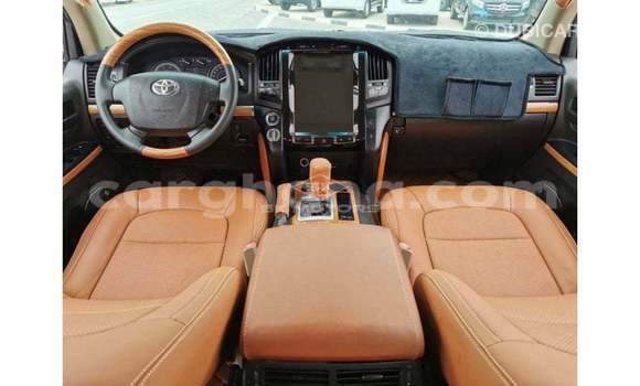Ra Imported Toyota Land Cruiser funfun Ọkọ̀ in Import - Dubai ni Ashanti Ra Imported Toyota Land Cruiser funfun Ọkọ̀ in Import - Dubai ni Ashanti