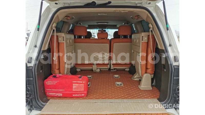 Big with watermark toyota land cruiser ashanti import dubai 53356