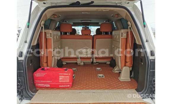 Ra Imported Toyota Land Cruiser funfun Ọkọ̀ in Import - Dubai ni Ashanti Ra Imported Toyota Land Cruiser funfun Ọkọ̀ in Import - Dubai ni Ashanti