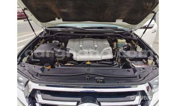 Ra Imported Toyota Land Cruiser funfun Ọkọ̀ in Import - Dubai ni Ashanti Ra Imported Toyota Land Cruiser funfun Ọkọ̀ in Import - Dubai ni Ashanti