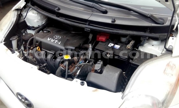 Ra Àlòkù Toyota Yaris Silver Ọkọ̀ in Sekondi–Takoradi Metropolitan ni Oorun Ra Àlòkù Toyota Yaris Silver Ọkọ̀ in Sekondi–Takoradi Metropolitan ni Oorun