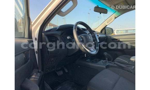 Sayi Imported Toyota Hilux White Mota in Import - Dubai a Ashanti Sayi Imported Toyota Hilux White Mota in Import - Dubai a Ashanti