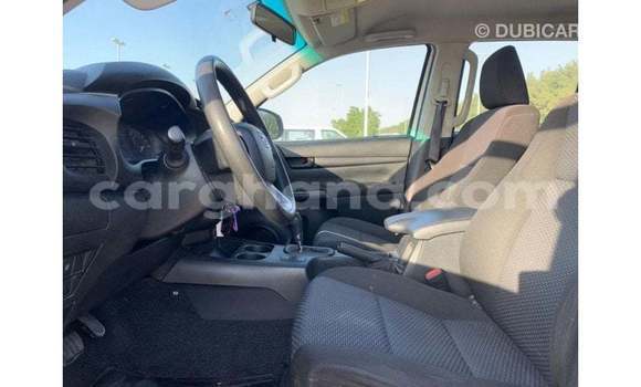 Sayi Imported Toyota Hilux White Mota in Import - Dubai a Ashanti Sayi Imported Toyota Hilux White Mota in Import - Dubai a Ashanti