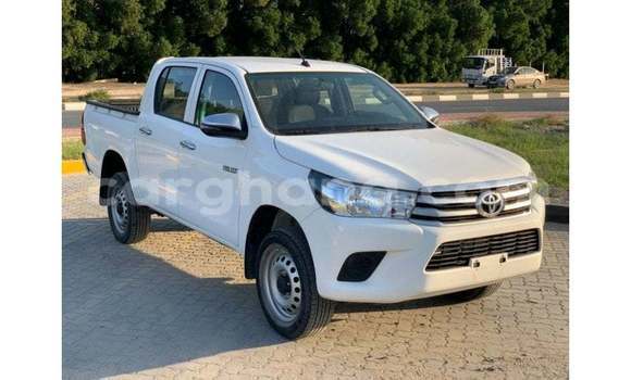 Ra Imported Toyota Hilux funfun Ọkọ̀ in Import - Dubai ni Ashanti Ra Imported Toyota Hilux funfun Ọkọ̀ in Import - Dubai ni Ashanti