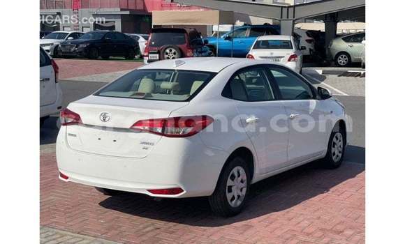 Ra Imported Toyota Yaris funfun Ọkọ̀ in Import - Dubai ni Ashanti Ra Imported Toyota Yaris funfun Ọkọ̀ in Import - Dubai ni Ashanti