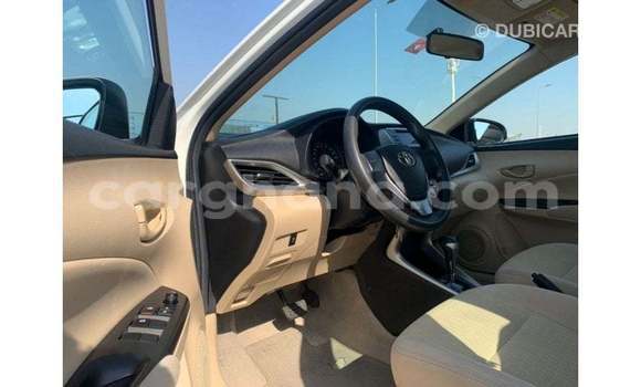Ra Imported Toyota Yaris funfun Ọkọ̀ in Import - Dubai ni Ashanti Ra Imported Toyota Yaris funfun Ọkọ̀ in Import - Dubai ni Ashanti
