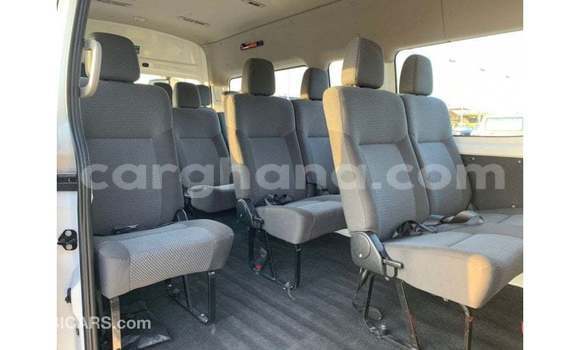 Ra Imported Nissan Urvan funfun Ọkọ̀ in Import - Dubai ni Ashanti Ra Imported Nissan Urvan funfun Ọkọ̀ in Import - Dubai ni Ashanti