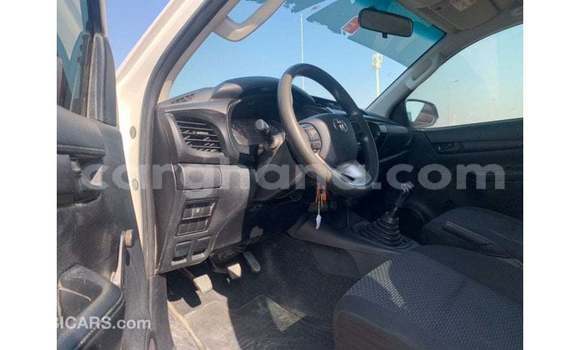 Buy Import Toyota Hilux White Car in Import - Dubai in Ashanti Buy Import Toyota Hilux White Car in Import - Dubai in Ashanti