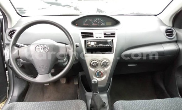Buy Used Toyota Yaris Silver Car in Accra in Greater Accra Buy Used Toyota Yaris Silver Car in Accra in Greater Accra
