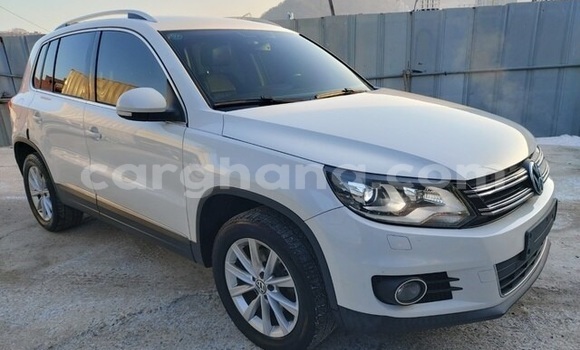 Sayi Na hannu Volkswagen Tiguan White Mota in Tema a Greater Accra Sayi Na hannu Volkswagen Tiguan White Mota in Tema a Greater Accra