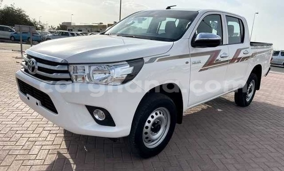 Buy Used Toyota Hilux White Car in Tema in Greater Accra