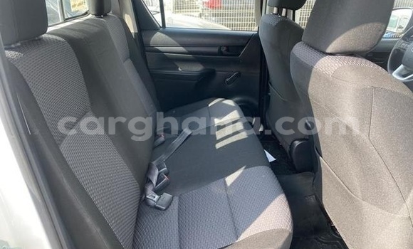 Buy Used Toyota Hilux White Car in Tema in Greater Accra Buy Used Toyota Hilux White Car in Tema in Greater Accra