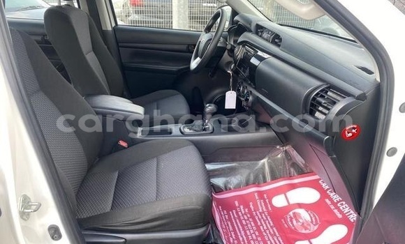 Buy Used Toyota Hilux White Car in Tema in Greater Accra Buy Used Toyota Hilux White Car in Tema in Greater Accra