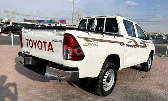 Buy Used Toyota Hilux White Car in Tema in Greater Accra Buy Used Toyota Hilux White Car in Tema in Greater Accra