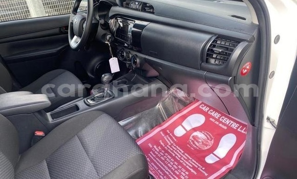 Buy Used Toyota Hilux White Car in Tema in Greater Accra Buy Used Toyota Hilux White Car in Tema in Greater Accra