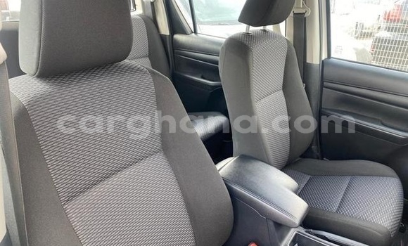 Buy Used Toyota Hilux White Car in Tema in Greater Accra Buy Used Toyota Hilux White Car in Tema in Greater Accra