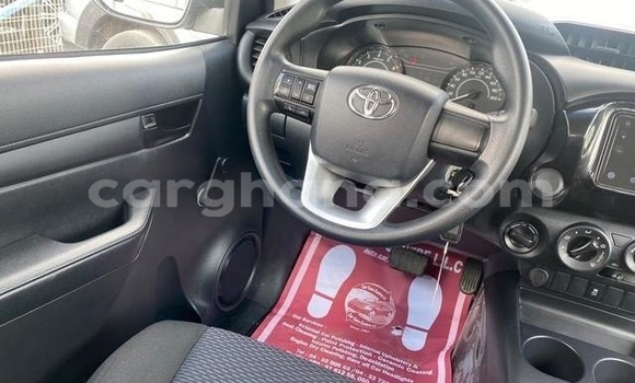 Buy Used Toyota Hilux White Car in Tema in Greater Accra Buy Used Toyota Hilux White Car in Tema in Greater Accra