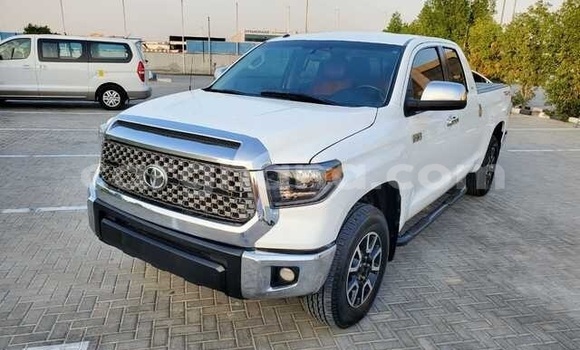 Buy Used Toyota Tundra White Car in Accra in Greater Accra