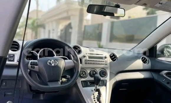 Buy Used Toyota Matrix White Car in Accra in Greater Accra Buy Used Toyota Matrix White Car in Accra in Greater Accra