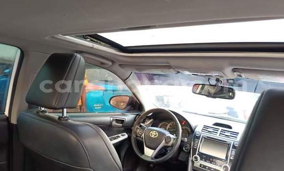 Ra Àlòkù Toyota Camry (Japan) Silver Ọkọ̀ in Iwọn didun ni Oorun Ra Àlòkù Toyota Camry (Japan) Silver Ọkọ̀ in Iwọn didun ni Oorun