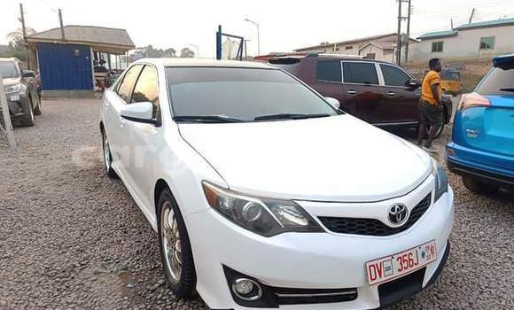 Ra Àlòkù Toyota Camry (Japan) Silver Ọkọ̀ in Iwọn didun ni Oorun Ra Àlòkù Toyota Camry (Japan) Silver Ọkọ̀ in Iwọn didun ni Oorun
