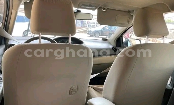 Ra Àlòkù Toyota Belta funfun Ọkọ̀ in Accra ni Greater Accra Ra Àlòkù Toyota Belta funfun Ọkọ̀ in Accra ni Greater Accra