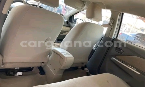 Ra Àlòkù Toyota Belta funfun Ọkọ̀ in Accra ni Greater Accra Ra Àlòkù Toyota Belta funfun Ọkọ̀ in Accra ni Greater Accra