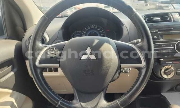 Ra Àlòkù Mitsubishi Attrage Blue Ọkọ̀ in Accra ni Greater Accra Ra Àlòkù Mitsubishi Attrage Blue Ọkọ̀ in Accra ni Greater Accra
