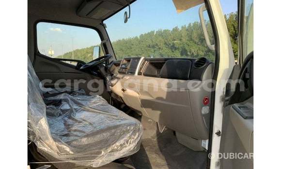 Buy Import Mitsubishi Carisma White Car in Import - Dubai in Ashanti Buy Import Mitsubishi Carisma White Car in Import - Dubai in Ashanti