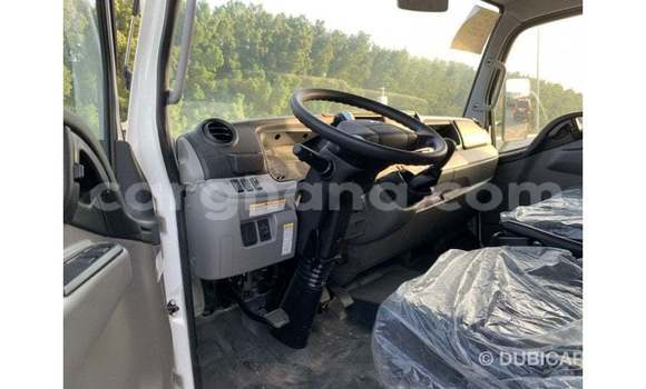 Buy Import Mitsubishi Carisma White Car in Import - Dubai in Ashanti Buy Import Mitsubishi Carisma White Car in Import - Dubai in Ashanti