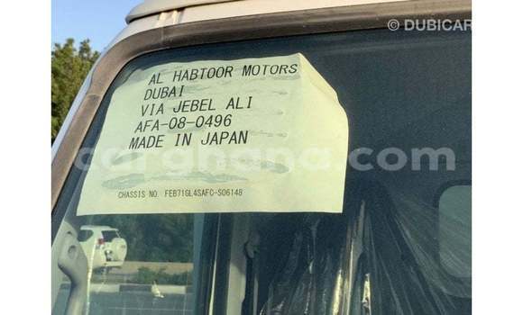 Buy Import Mitsubishi Carisma White Car in Import - Dubai in Ashanti Buy Import Mitsubishi Carisma White Car in Import - Dubai in Ashanti