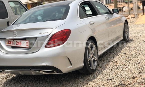Sayi Na hannu Mercedes‒Benz C–Class Azurfa Mota in Accra a Greater Accra Sayi Na hannu Mercedes‒Benz C–Class Azurfa Mota in Accra a Greater Accra