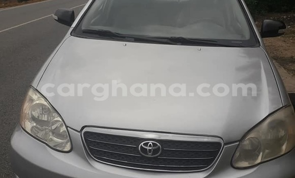 Sayi Na hannu Toyota Corolla Azurfa Mota in Accra a Greater Accra
