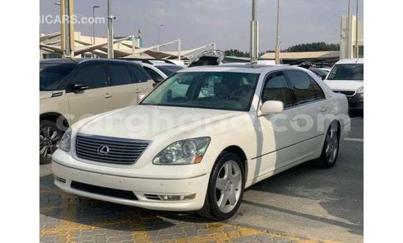 Ra Imported Lexus LS funfun Ọkọ̀ in Import - Dubai ni Ashanti Ra Imported Lexus LS funfun Ọkọ̀ in Import - Dubai ni Ashanti