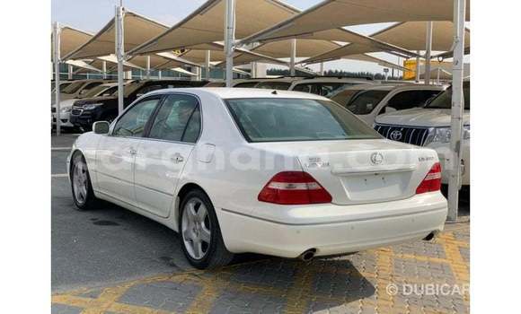 Ra Imported Lexus LS funfun Ọkọ̀ in Import - Dubai ni Ashanti Ra Imported Lexus LS funfun Ọkọ̀ in Import - Dubai ni Ashanti