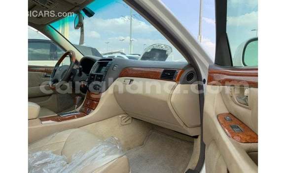 Ra Imported Lexus LS funfun Ọkọ̀ in Import - Dubai ni Ashanti Ra Imported Lexus LS funfun Ọkọ̀ in Import - Dubai ni Ashanti