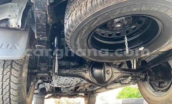 Ra Àlòkù Toyota Hilux funfun Ọkọ̀ in Accra ni Greater Accra Ra Àlòkù Toyota Hilux funfun Ọkọ̀ in Accra ni Greater Accra