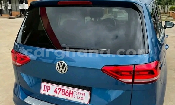 Ra Àlòkù Volkswagen Golf Plus Silver Ọkọ̀ in Iwọn didun ni Oorun Ra Àlòkù Volkswagen Golf Plus Silver Ọkọ̀ in Iwọn didun ni Oorun